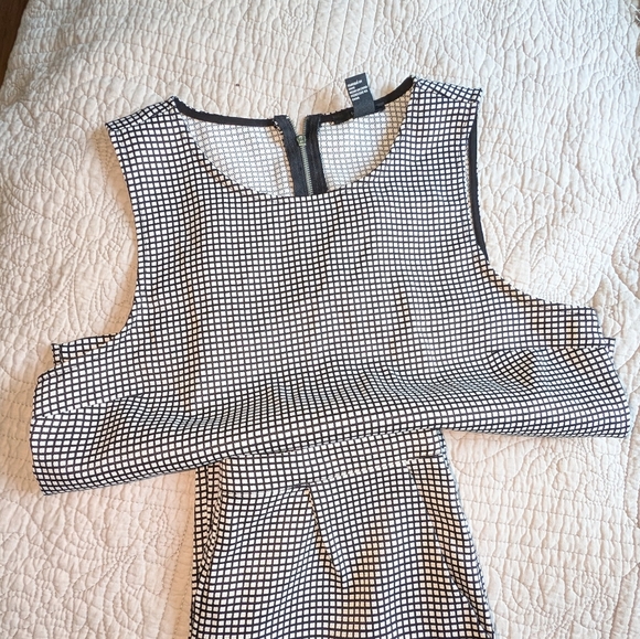 Forever21 grid print crop top size M - Picture 6 of 6